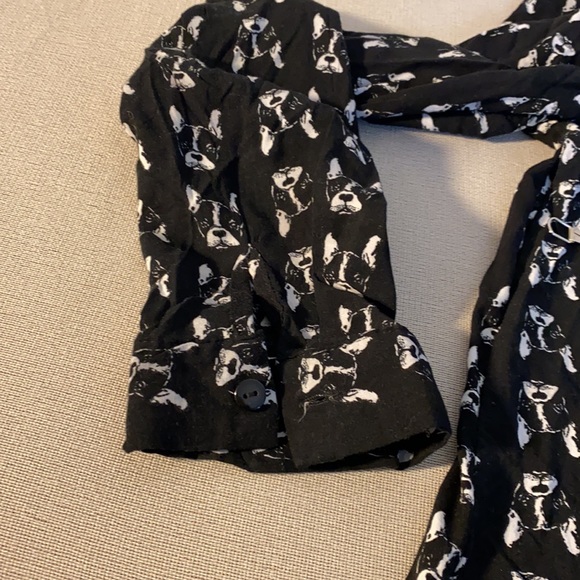 Bull dog print button-up tie off top - Picture 14 of 15